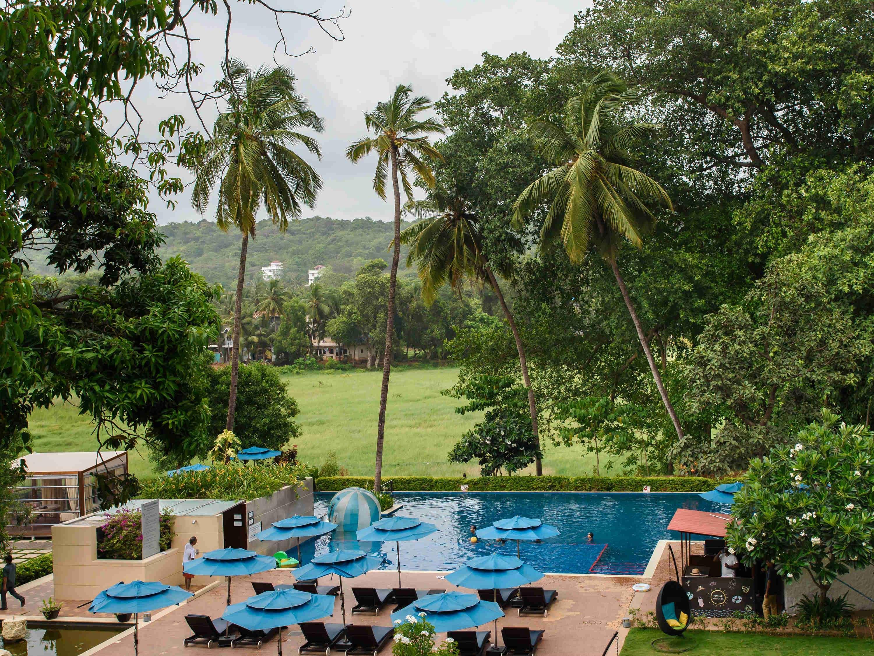 Novotel Goa Resort & Spa קנדולים מראה חיצוני תמונה The pool at the Taj Bengal